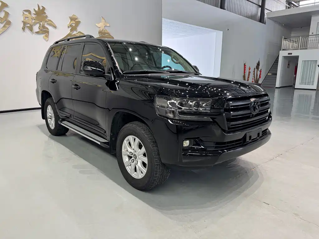 Toyota Land Cruiser — миниатюра 8