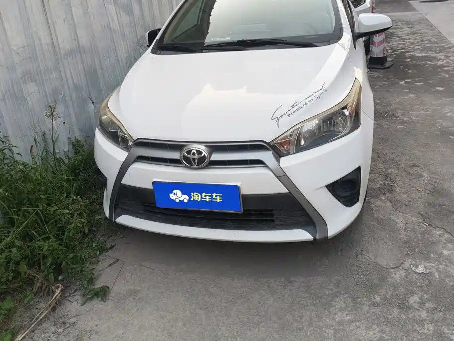 Toyota Yaris L — миниатюра 2