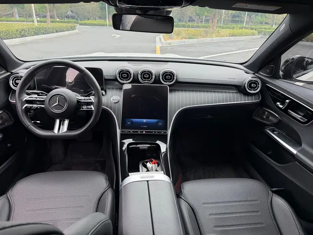 Mercedes-Benz C-Class — миниатюра 7