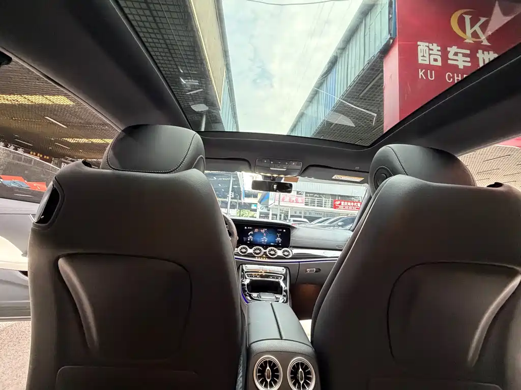 Mercedes-Benz E-Class (Import) — миниатюра 17