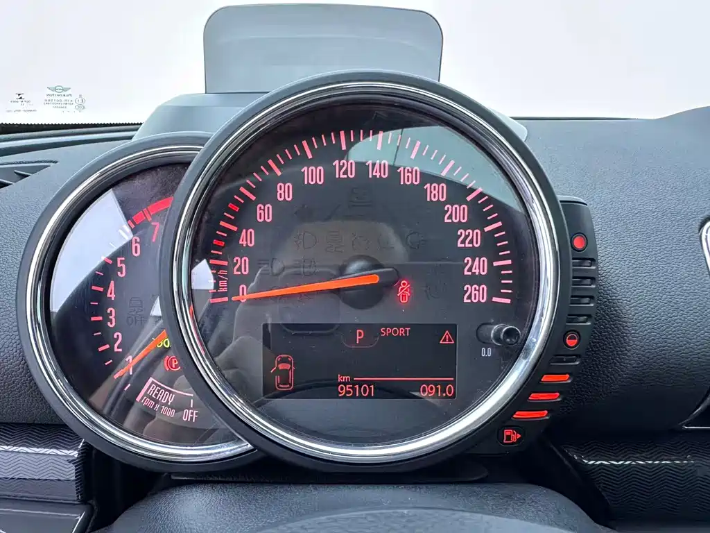 MINI Mini Clubman — миниатюра 9