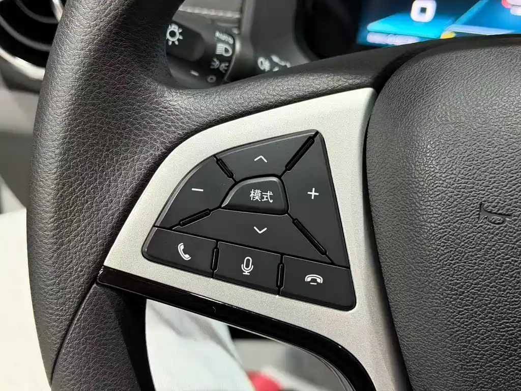 BYD Yuan EV — миниатюра 11