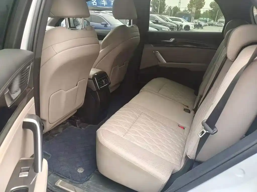 BYD Tang DM - фото 9