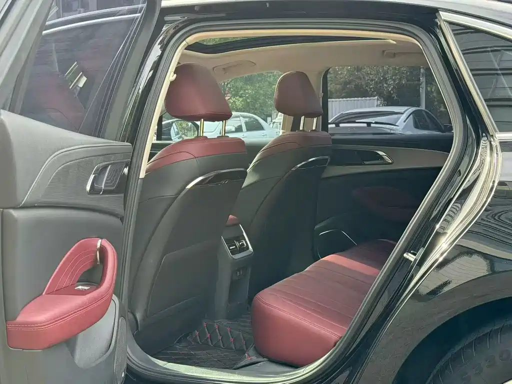 Hongqi Hongqi H5 — миниатюра 6