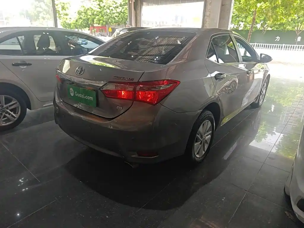 Toyota Corolla — миниатюра 7