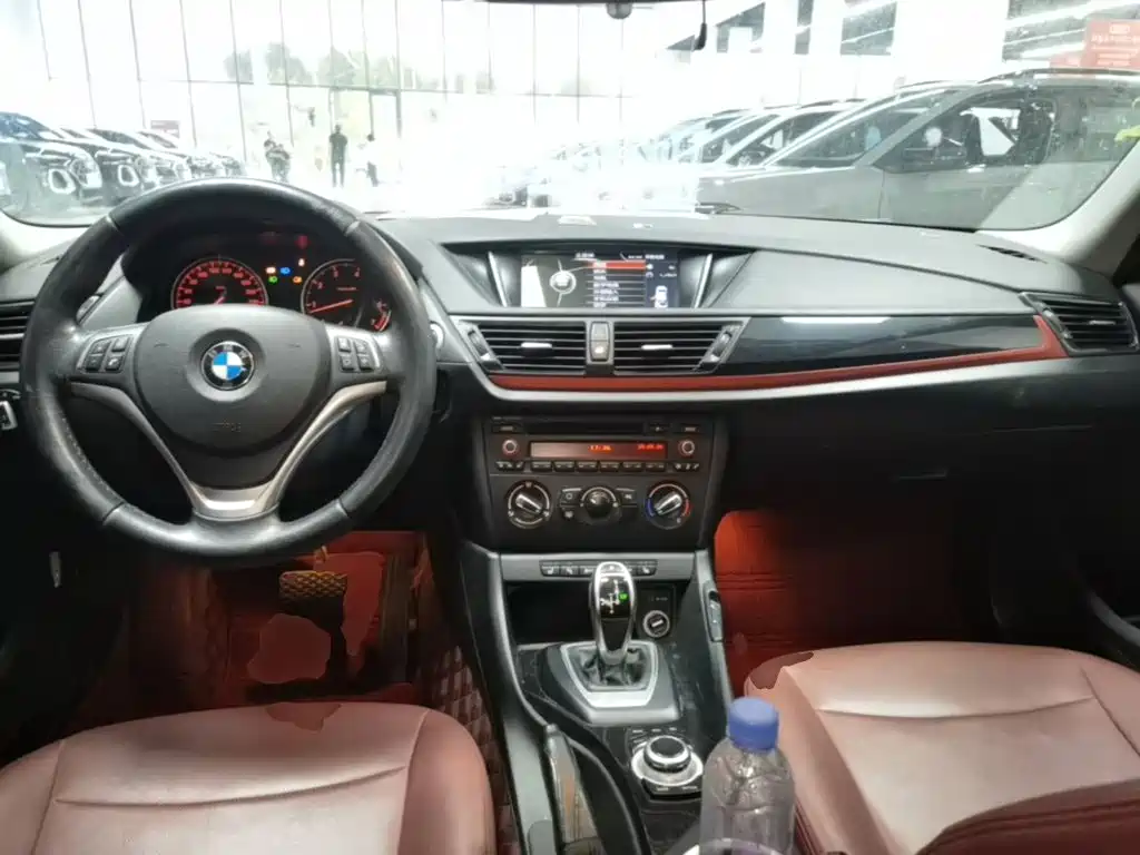 BMW X1 — миниатюра 10