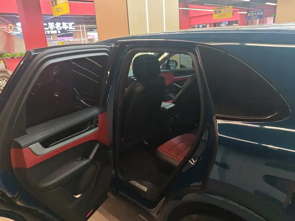 Porsche Cayenne — миниатюра 8