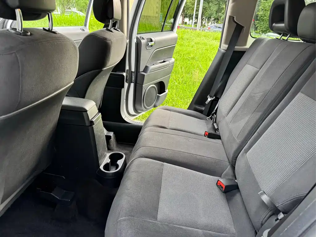 Jeep Patriot — миниатюра 7