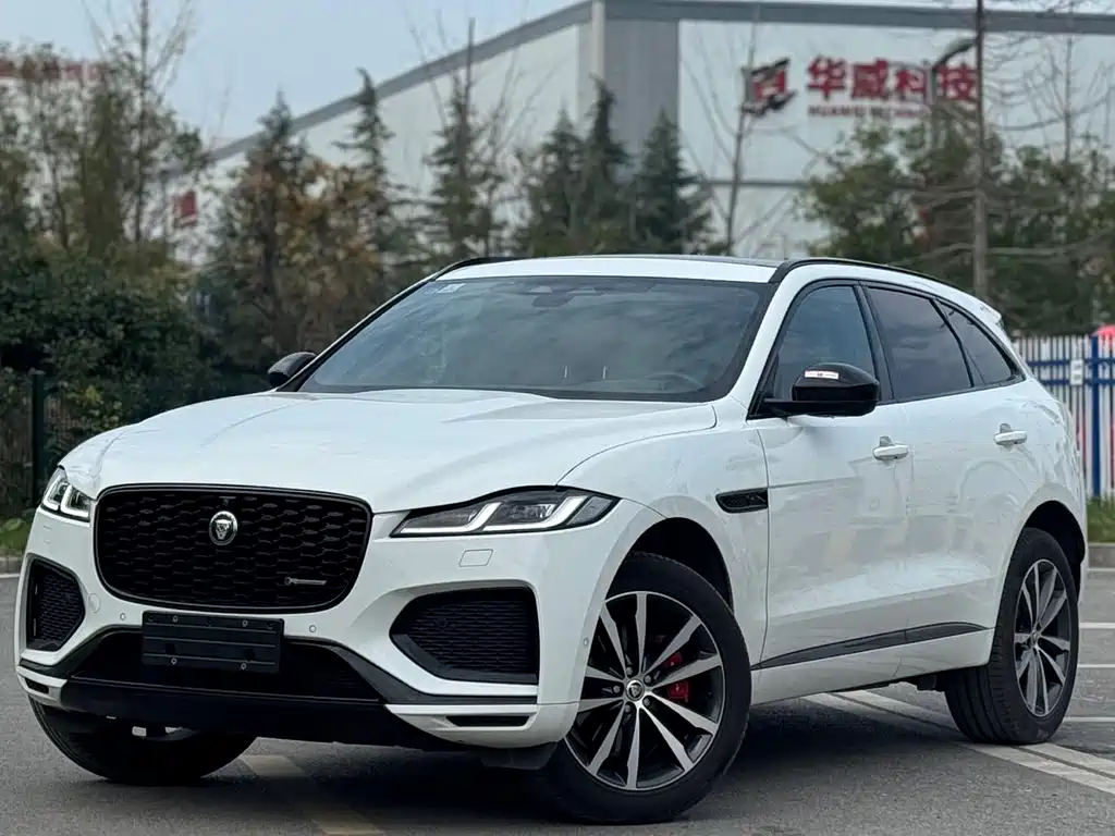 Jaguar F-PACE 2024