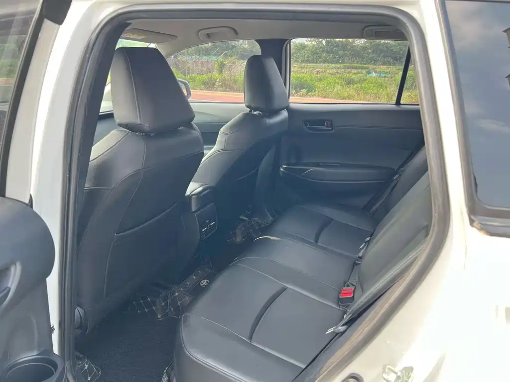 Toyota Corolla Cross — миниатюра 5