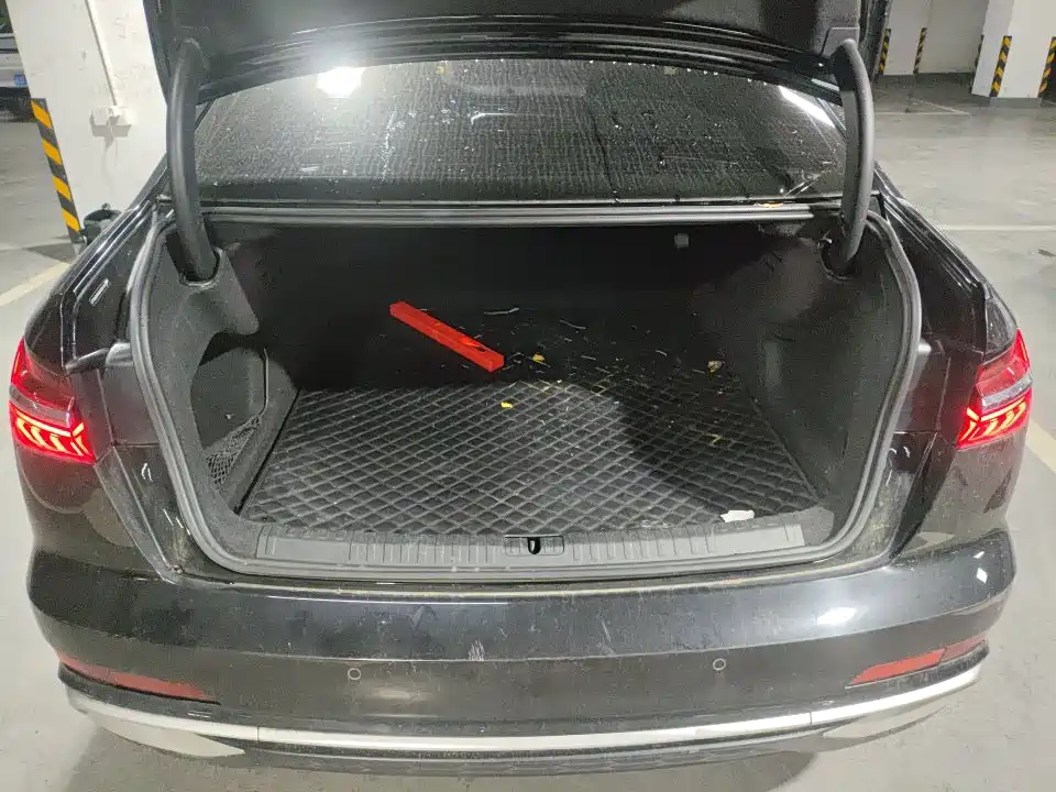 Audi A6L — миниатюра 6