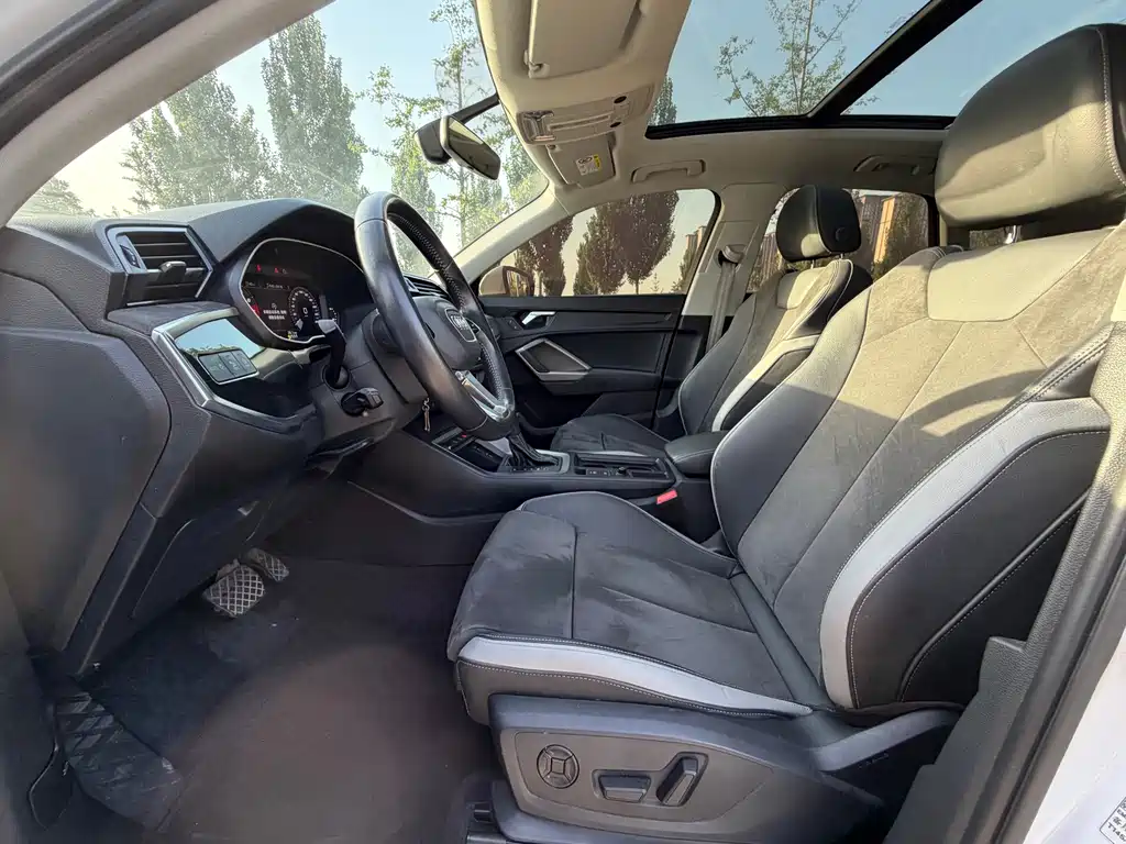 Audi Q3 2022 35 TFSI