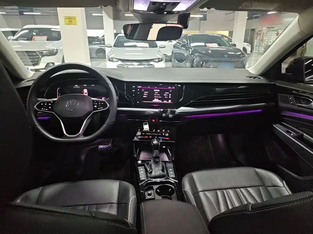 Volkswagen Passat PHEV — миниатюра 10