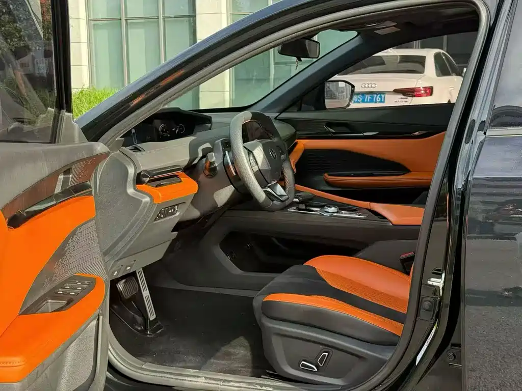 Changan UNI-V — миниатюра 4