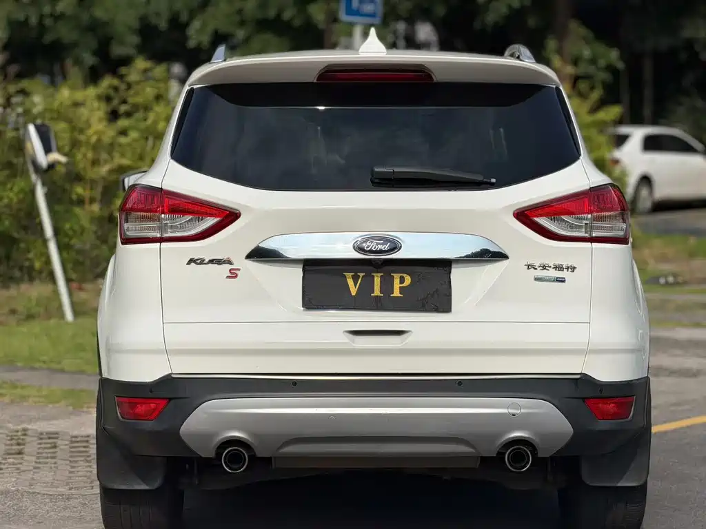 Ford Kuga — миниатюра 8