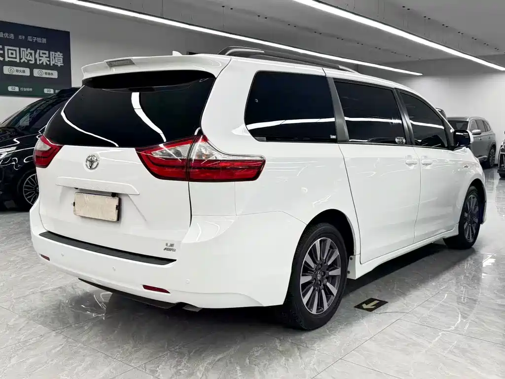 Toyota Sienna 2017 3.5L AT