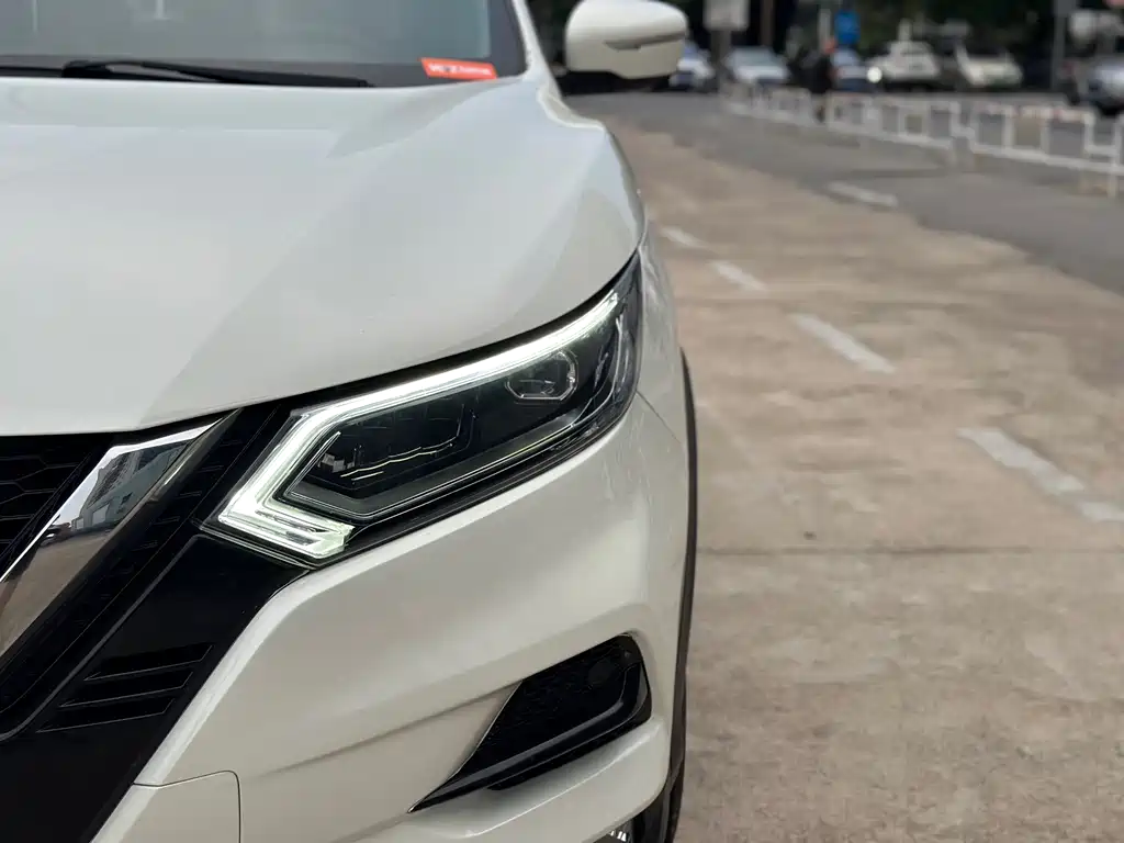 Nissan Qashqai — миниатюра 4