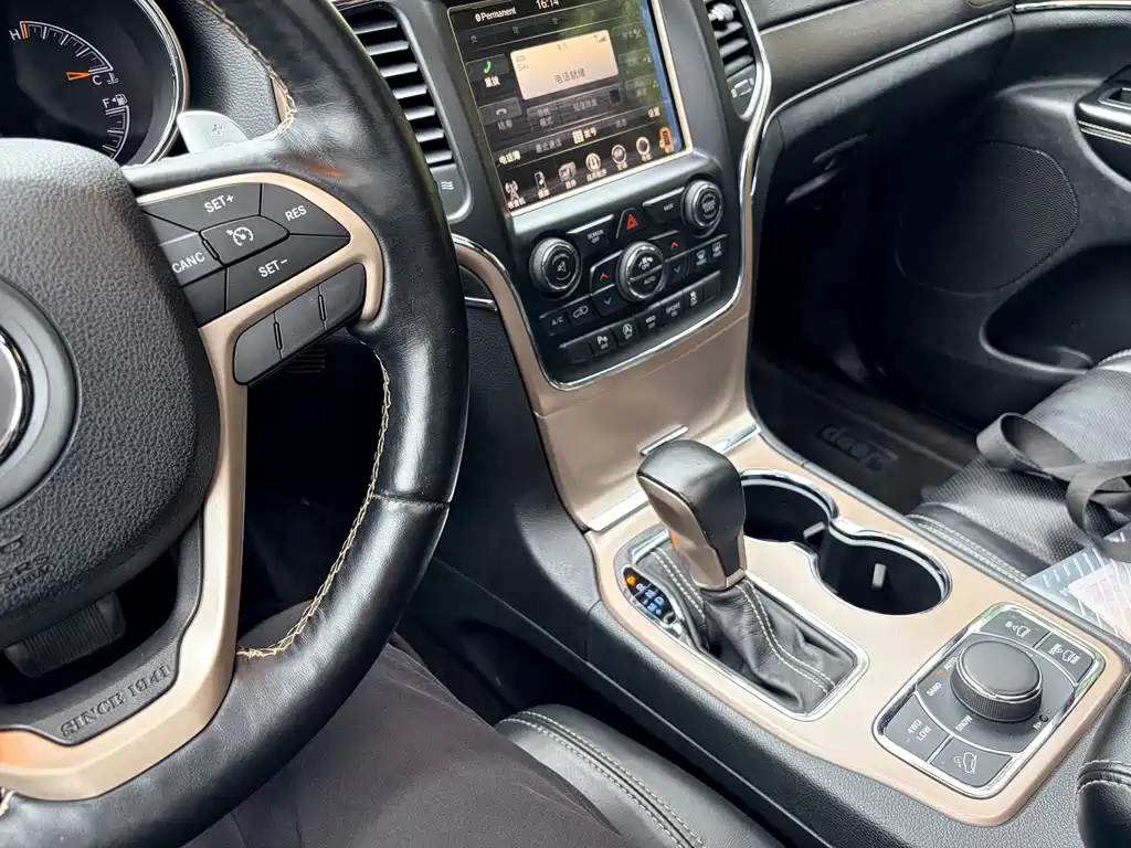 Jeep Grand Cherokee (Import) — миниатюра 8