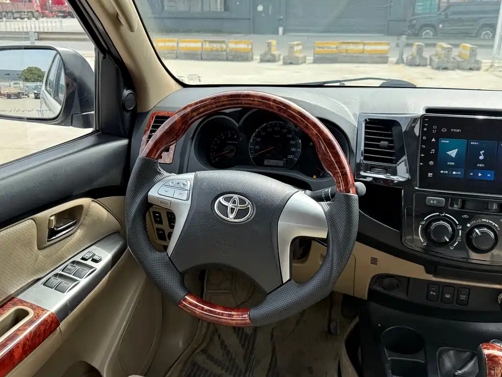 TOYOTA FORTUNER
