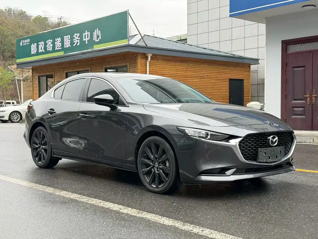Mazda 3 Axela 2024