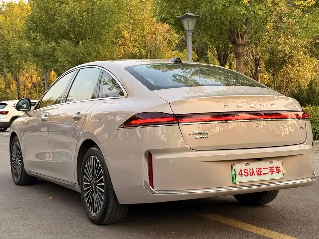 Roewe M7 DMH — миниатюра 13