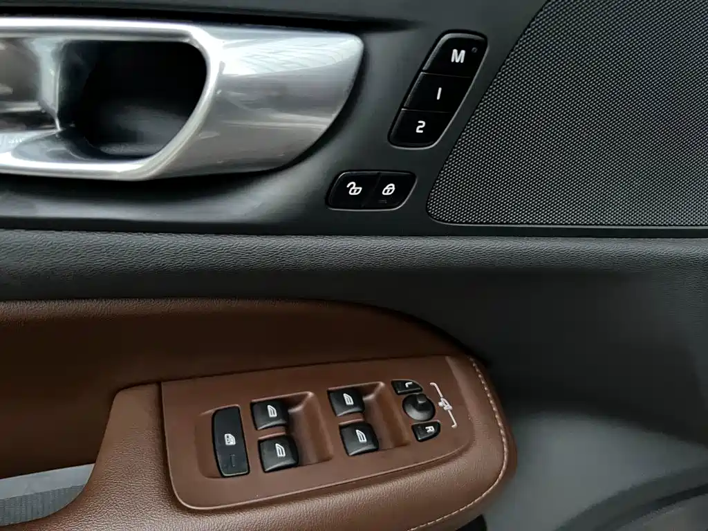Volvo S60 — миниатюра 7