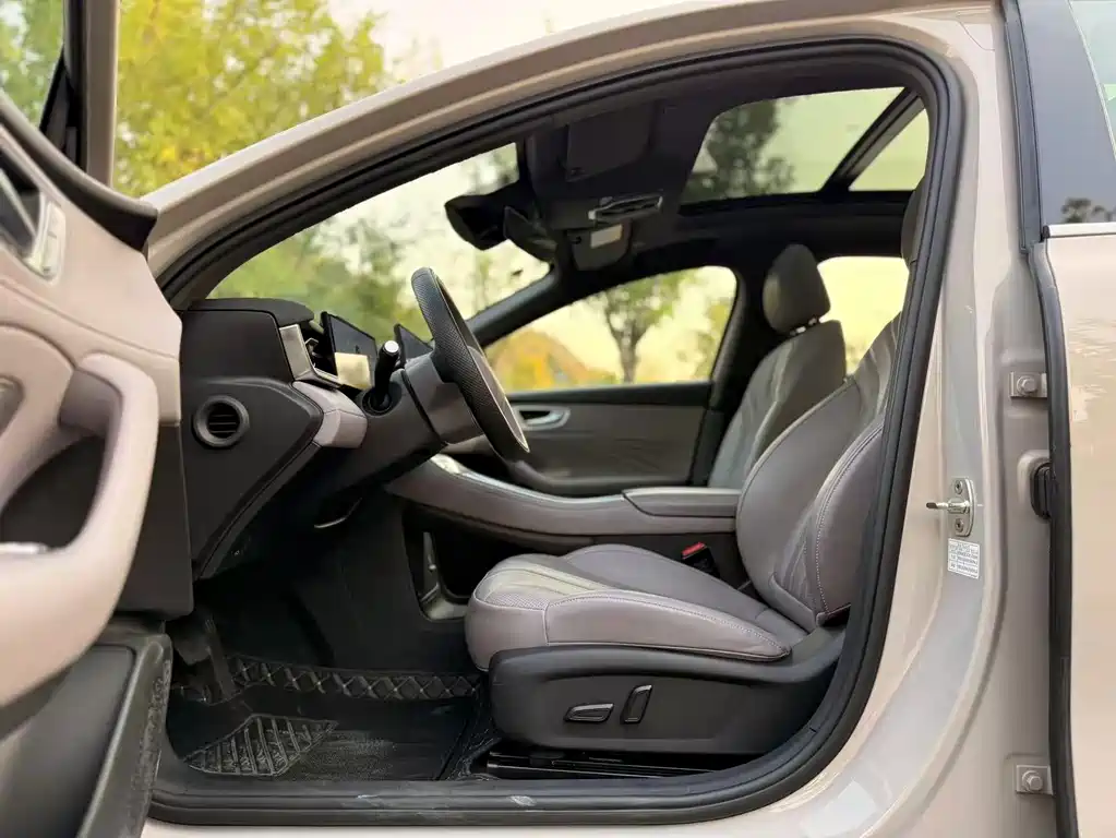 Roewe M7 DMH — миниатюра 18