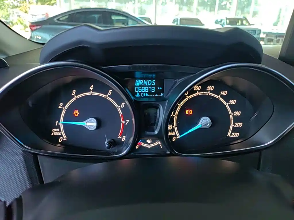 Ford Fiesta — миниатюра 12