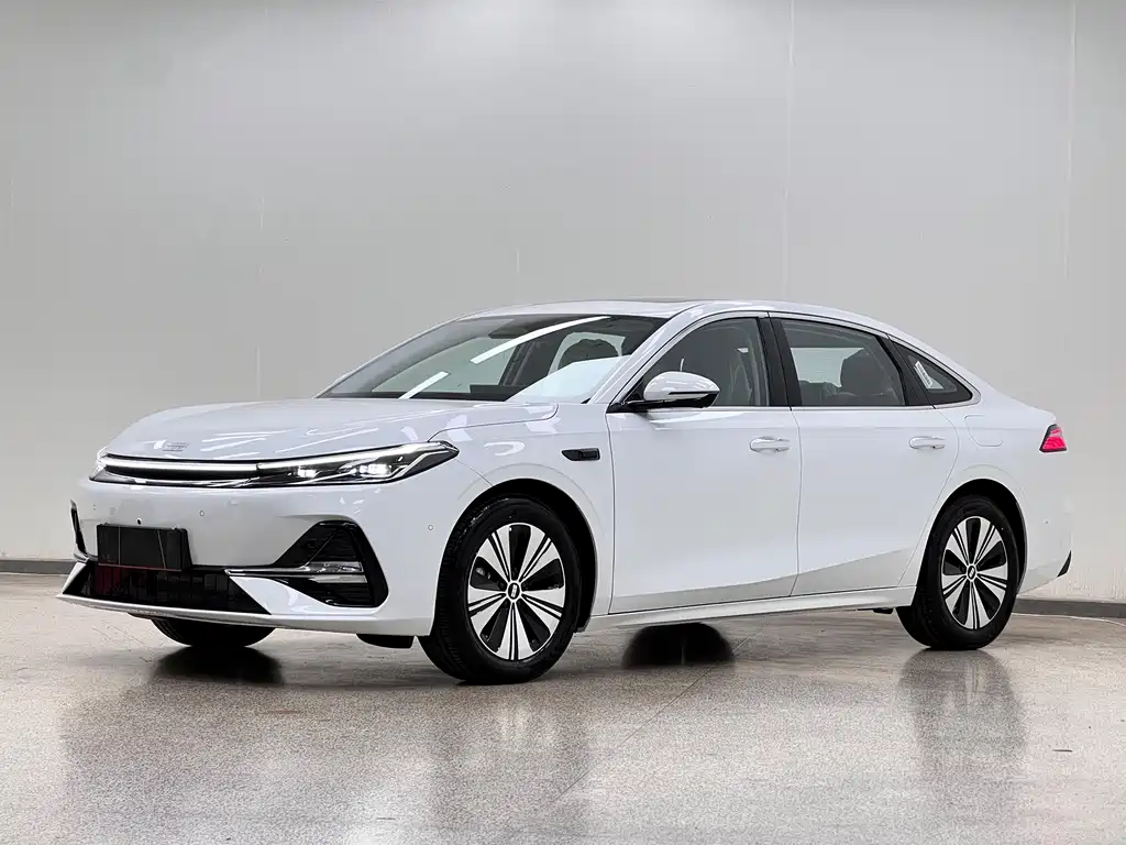 2026 Geely - zdjęcie 1 z 32