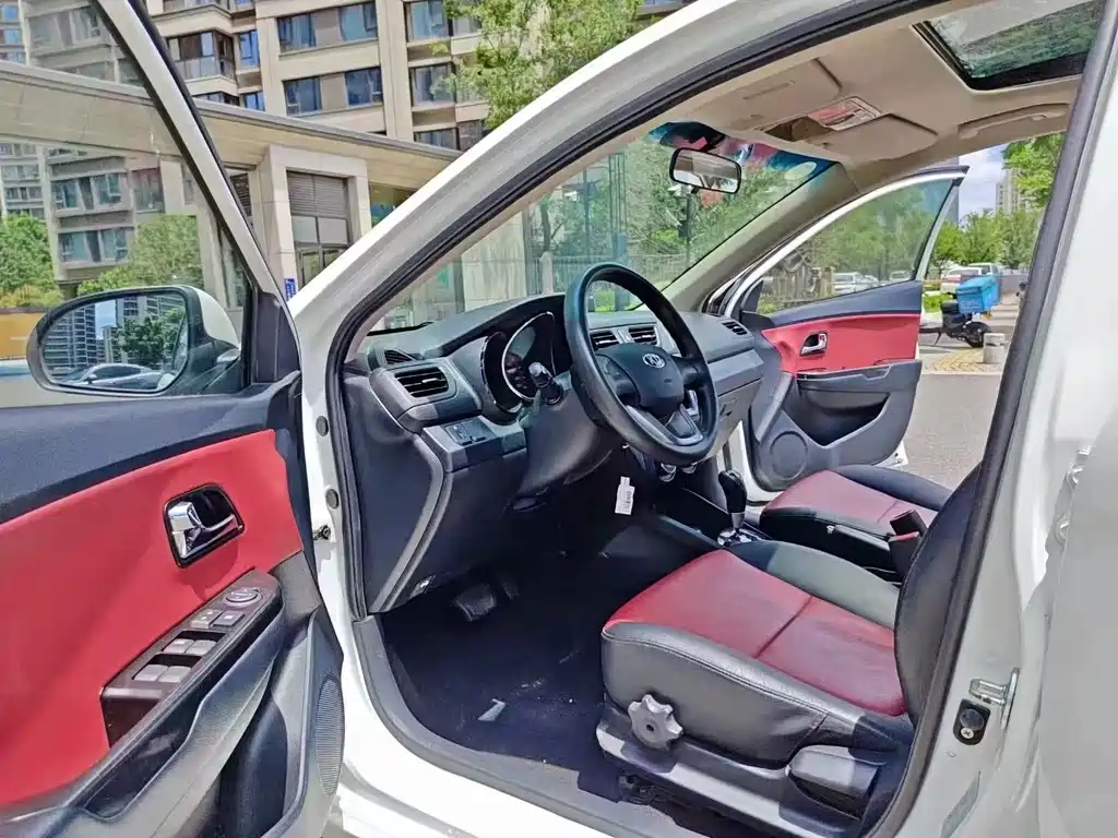 Kia K2 — миниатюра 4