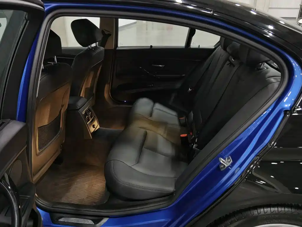 BMW 3 Series — миниатюра 15