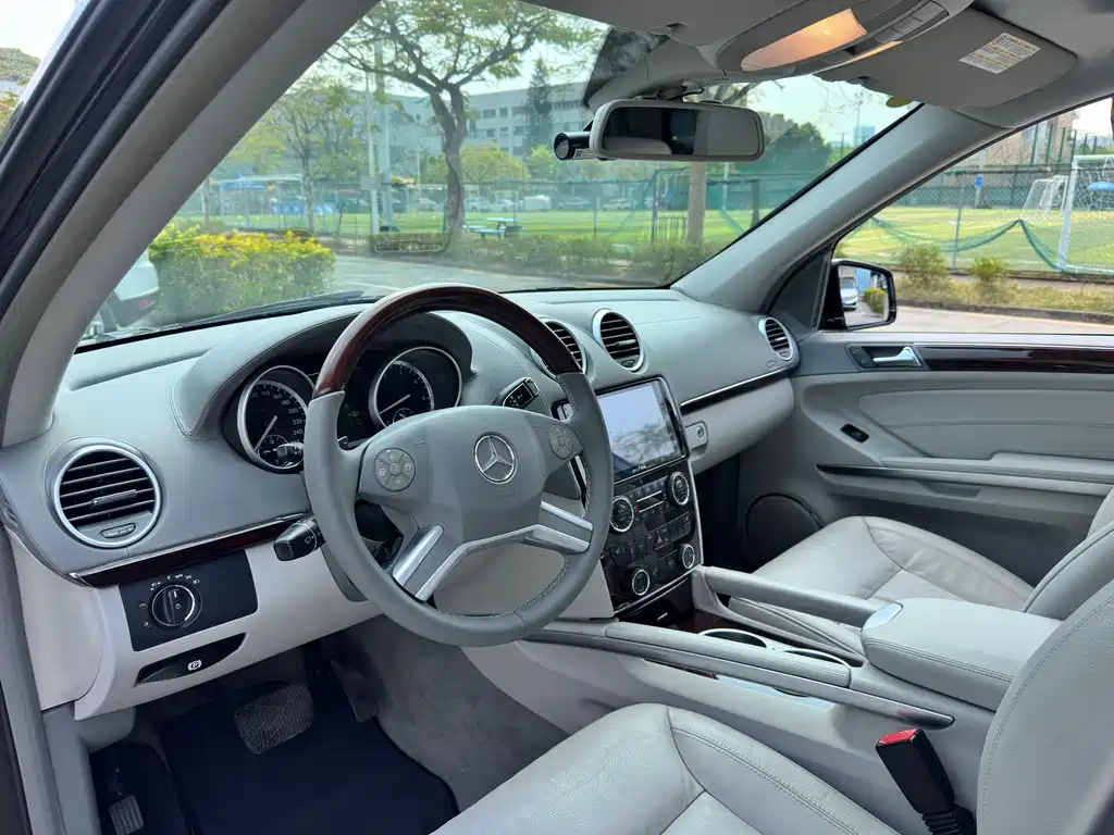 Mercedes-Benz GL-Class — миниатюра 21