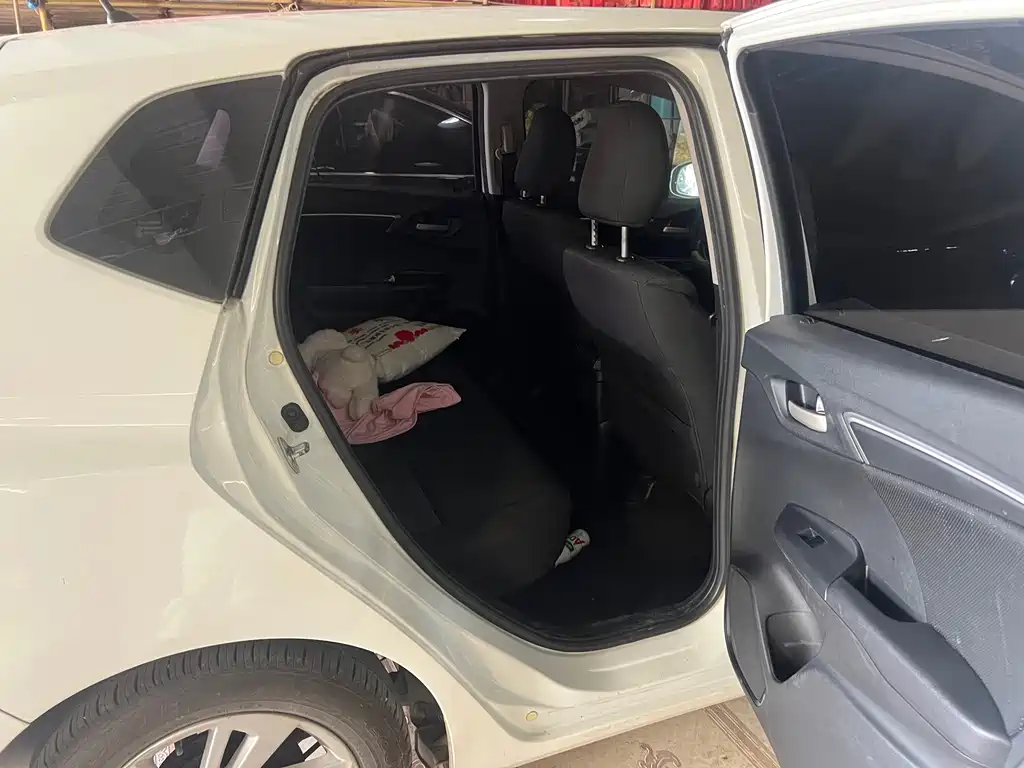 Honda Fit — миниатюра 9