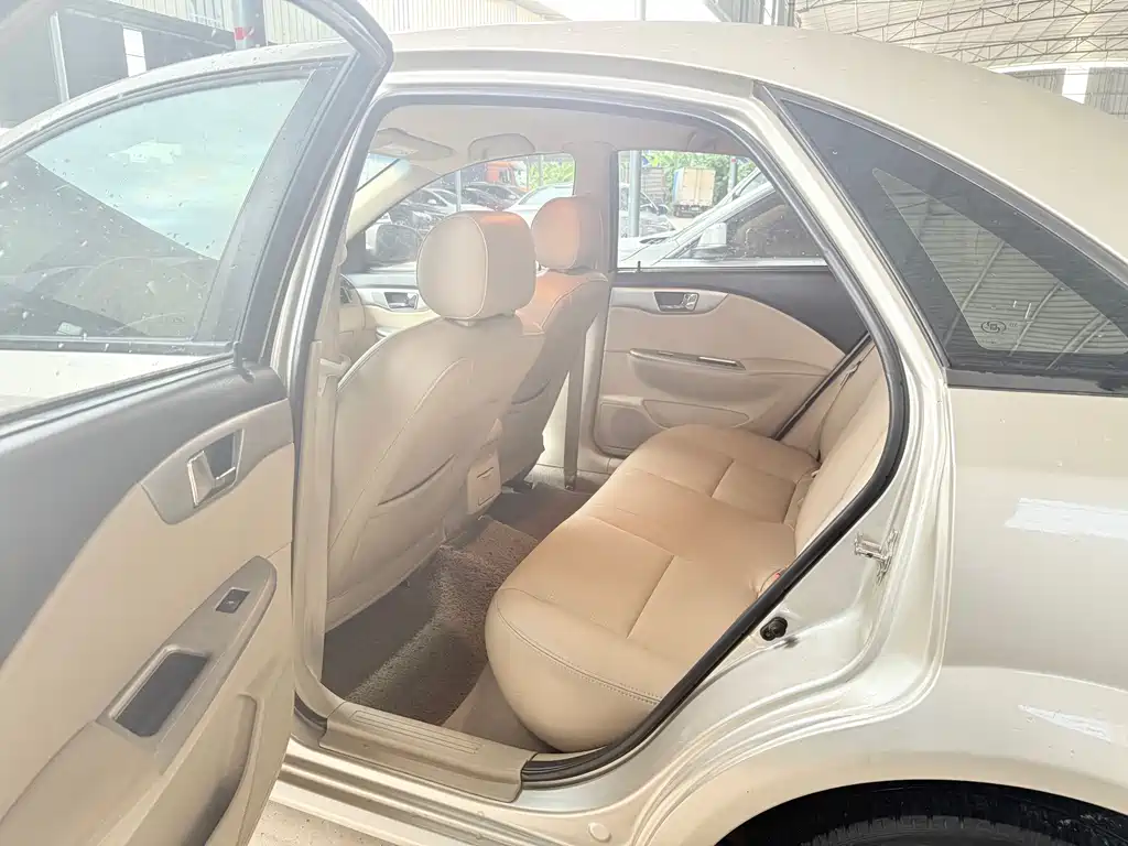 Buick Excelle 1.5L Auto Classic Type, фото 6