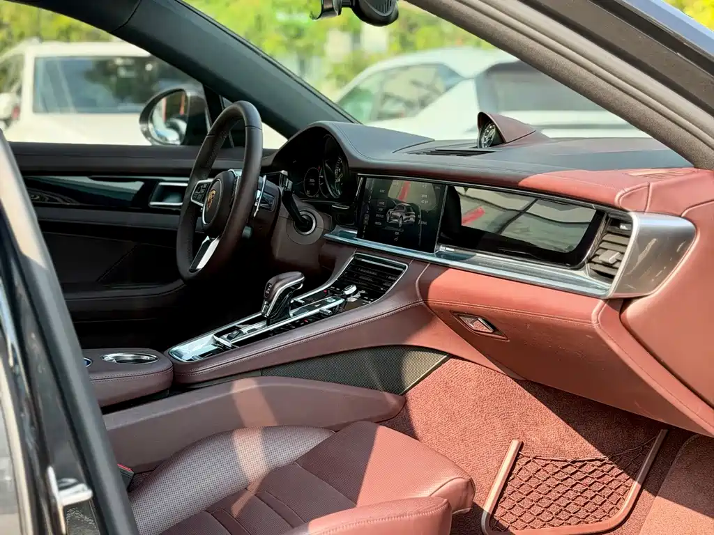 Porsche Panamera Hybrid — миниатюра 22