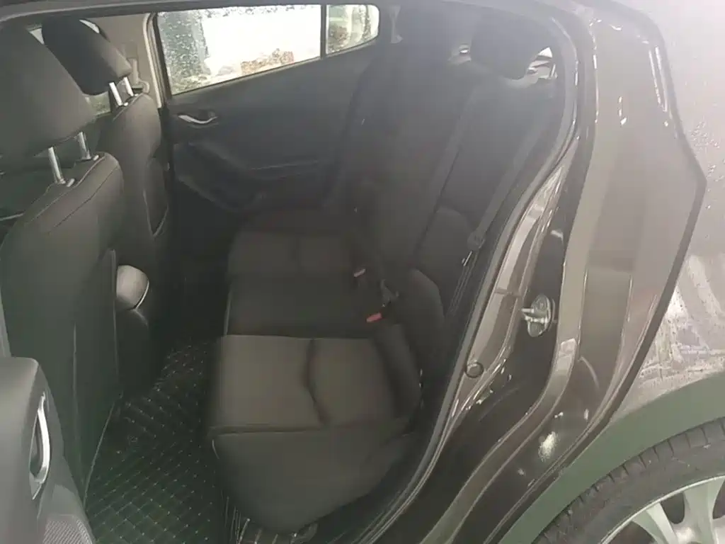 Mazda 3 Axela — миниатюра 17