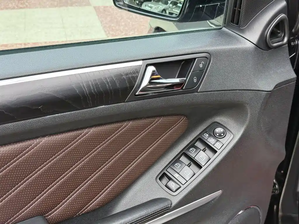 Mercedes-Benz GL-Class — миниатюра 15