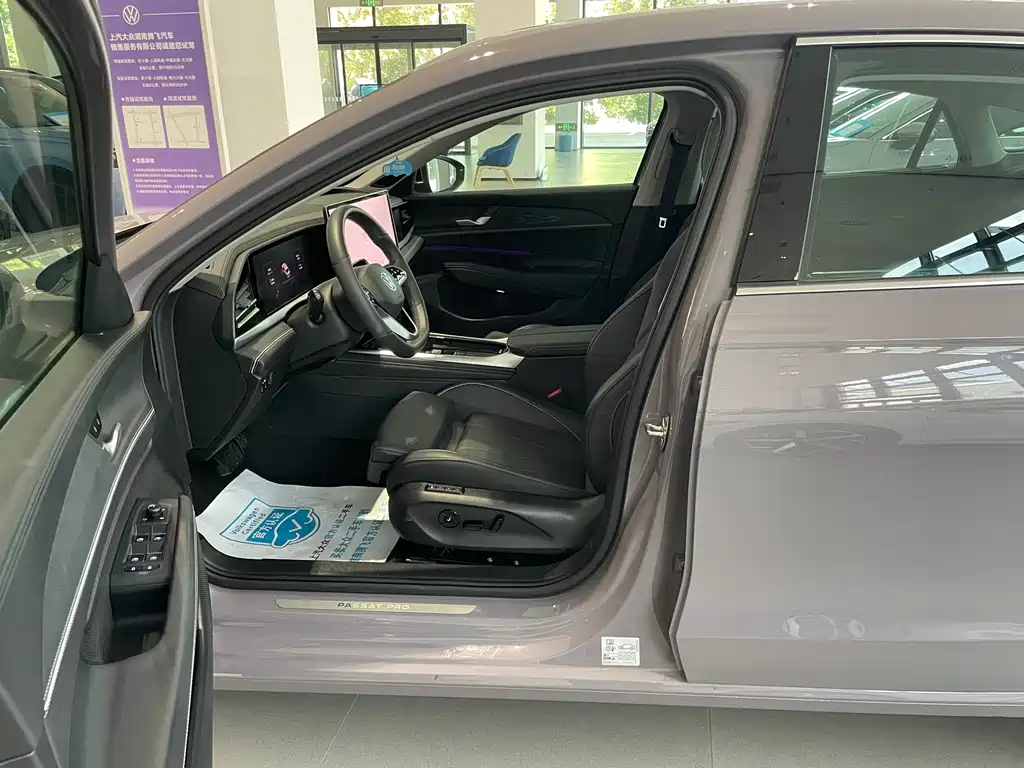 Volkswagen Passat 2025 Pro 380TSI