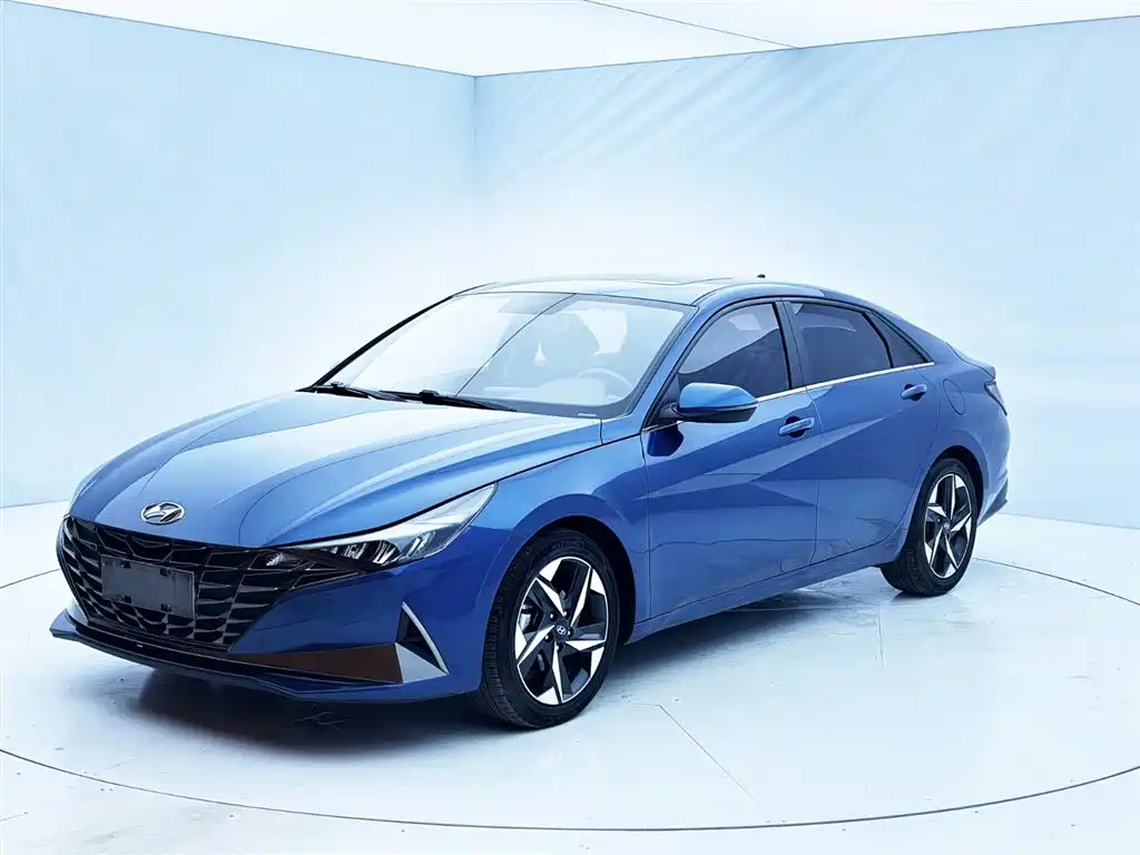 Hyundai Elantra 2022