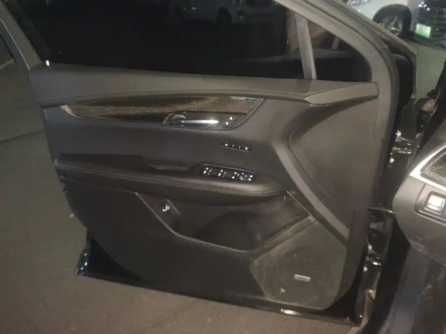 Cadillac XT5 — миниатюра 7