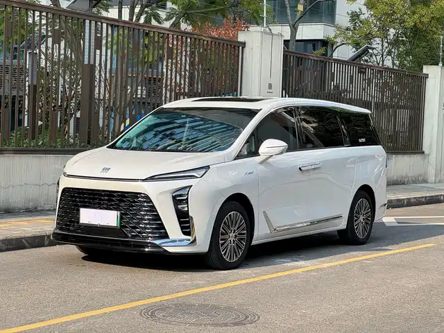 BUICK GL8 NEW ENERGY 2024