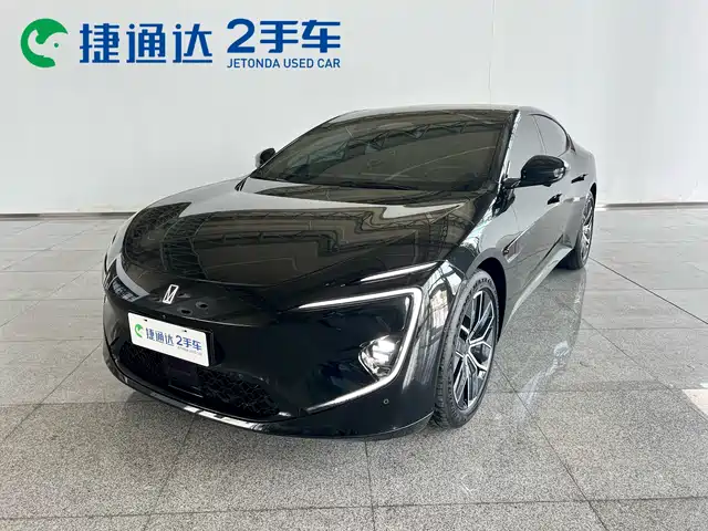 2024 Avatr 12