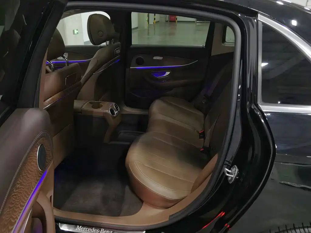 Mercedes-Benz E-Class — миниатюра 15