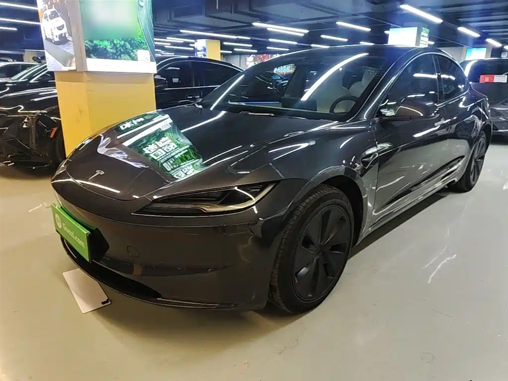 Tesla Model 3 2024