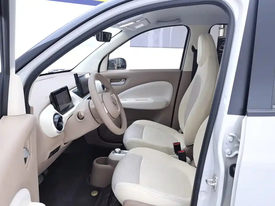 Wuling MINIEV — миниатюра 9