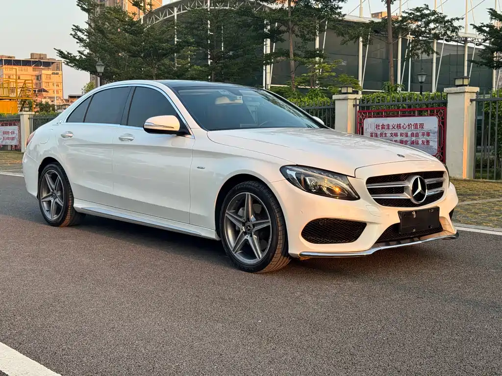 Mercedes-Benz C-Class — миниатюра 3