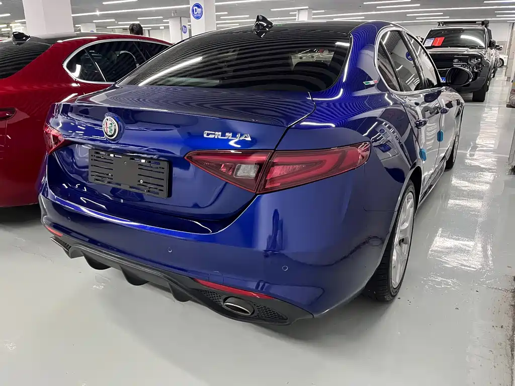 Alfa Romeo Giulia — миниатюра 12
