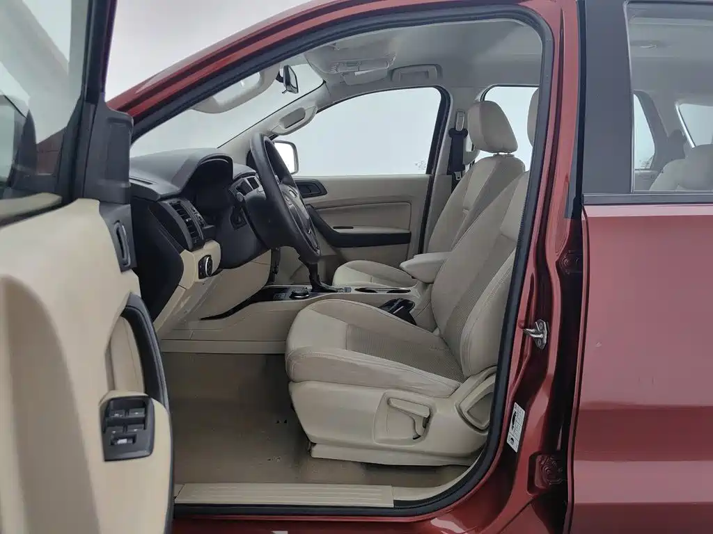 Ford Everest — миниатюра 10