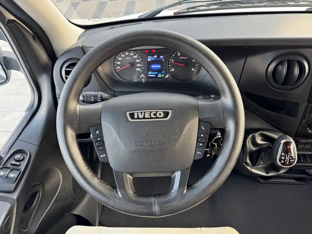 IVECO Ousheng — миниатюра 13
