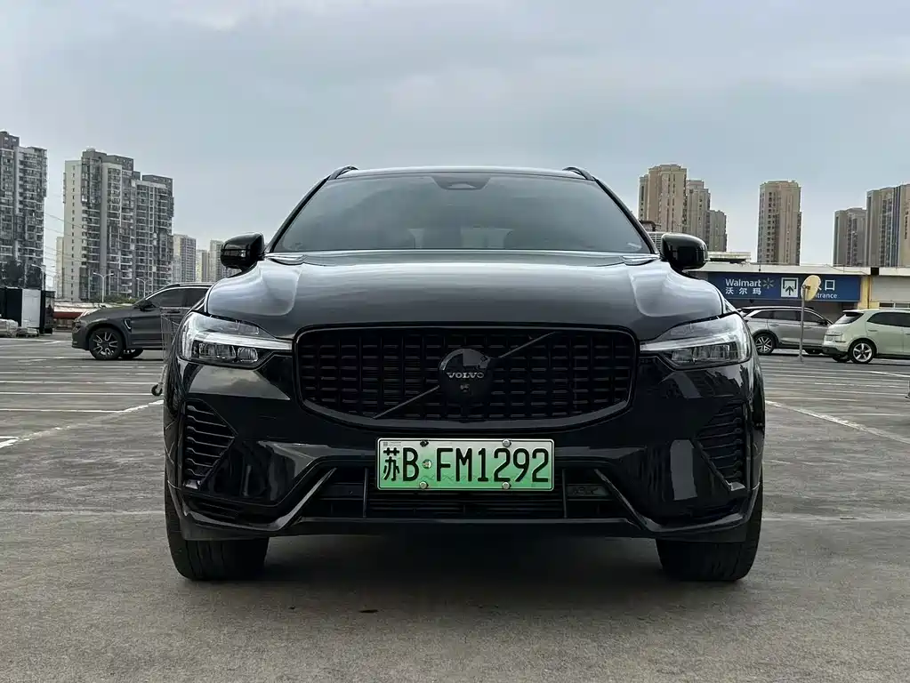 Volvo XC60 PHEV — миниатюра 2